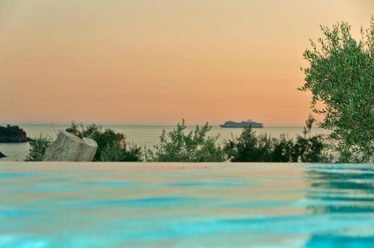 The View Hotel Sofas Coastal Retreat Pérdika Kültér fotó